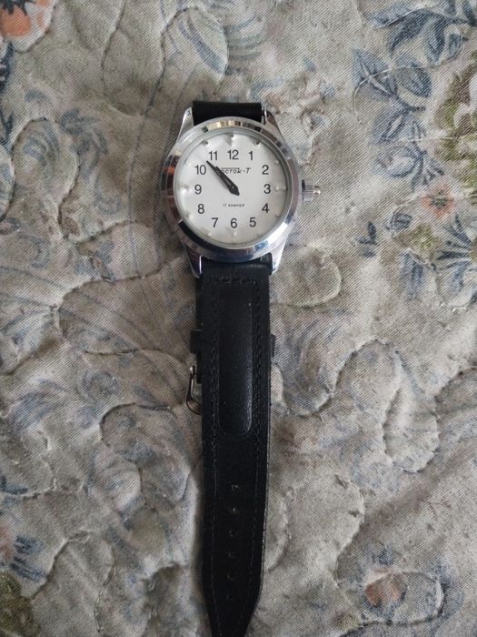 Часы для слабо видящим