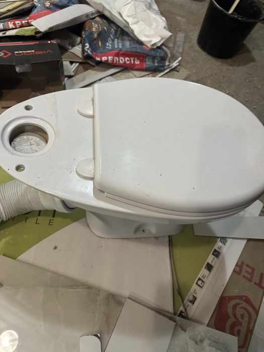 Унитаз б/у в хорошем состояний