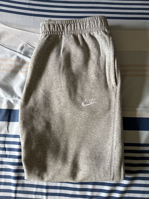 Pantaloni nike gri