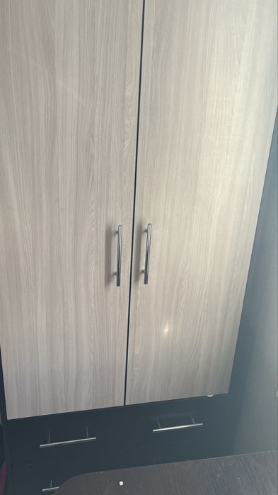 Шкаф в отличном состояние все в рабочем состоянии