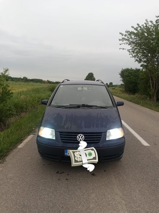 Vând Volkswagen Sharan
