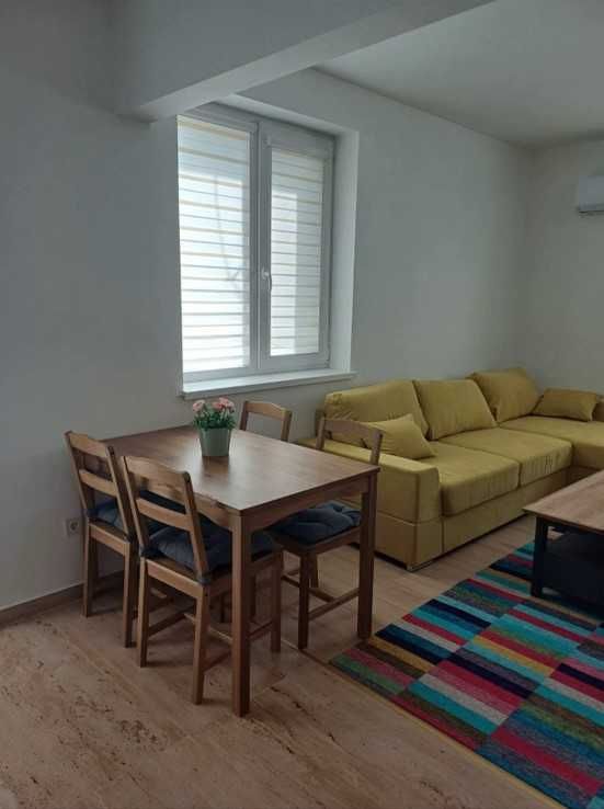 Дава се под наем Тристаен апартамент в София, Младост 1 - 80 кв.м за 816 € - Снимка #1