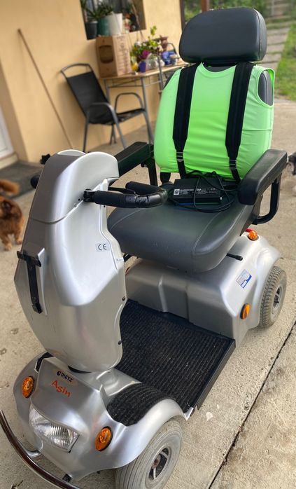 Scuter electric pentru persoane cu handicap