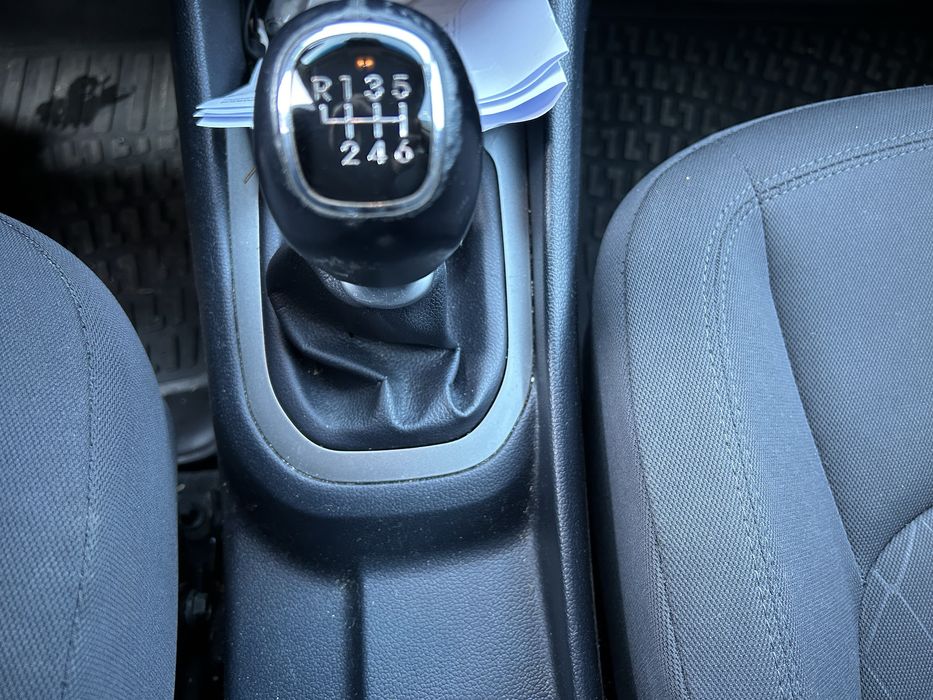 Продавам KIA RIO!!!