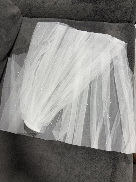 Voal mireasa cu perle, nou, pieptan metalic, 1,5x1,5m, alb laptos