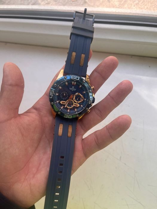 Это мужские наручные часы Naviforce 8019