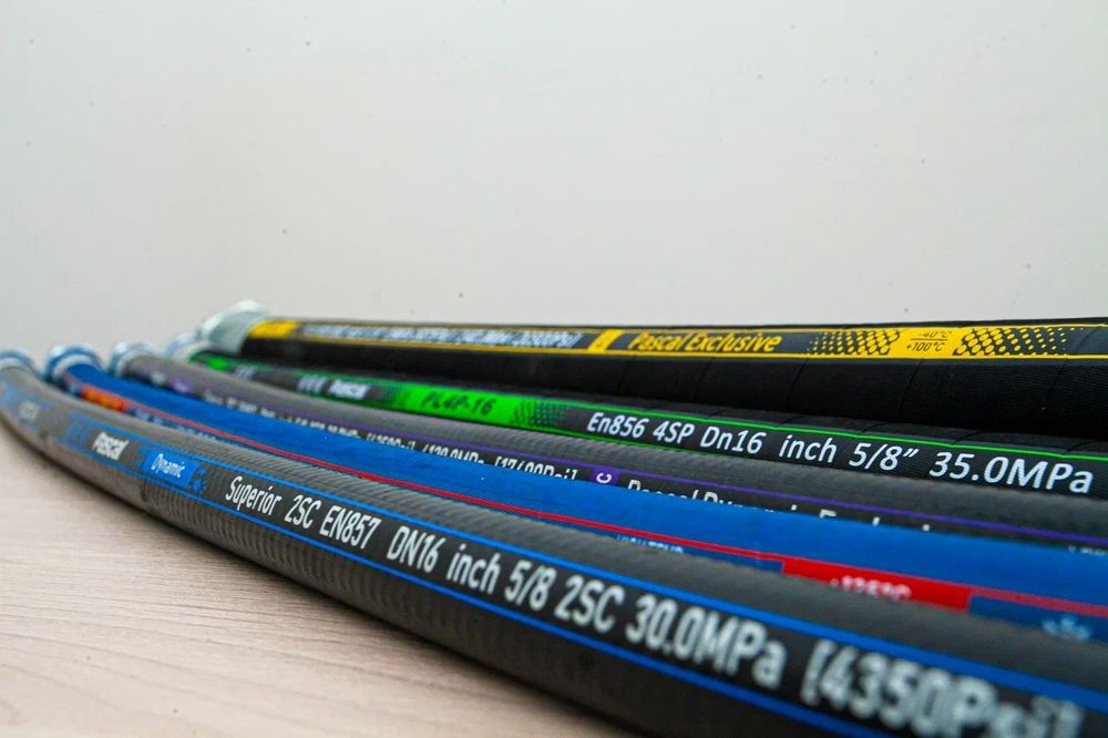 РВД и комплектующие (адаптеры фитинги муфты)