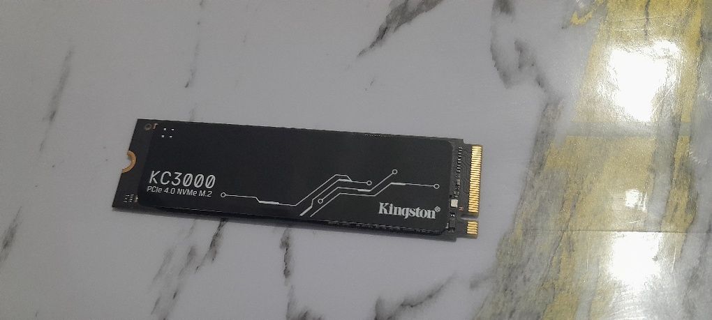 Продам ssd диск kingston kc 3000 PCle 4.0 NVMe M. 2