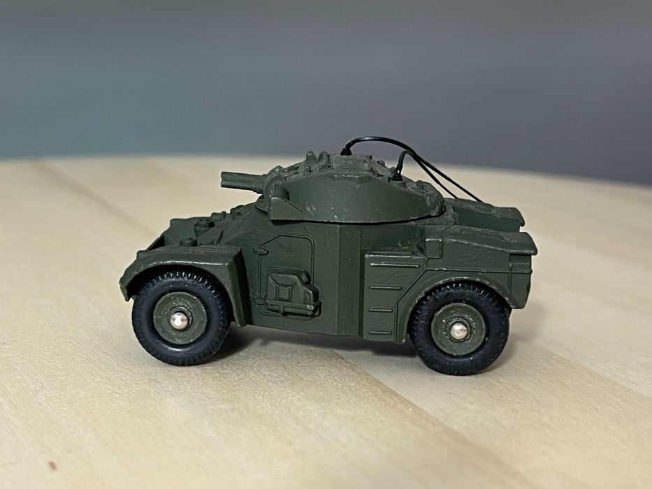 Macheta Dinky Toys Meccano France Panhard AML 814 Militar