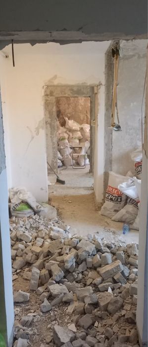 Decopertat gresie/faianta  Taiere beton  Demolari Transport moloz