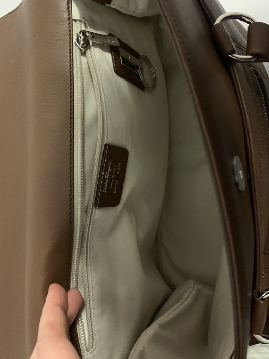 Geanta de piele “Salvatore Ferragamo”