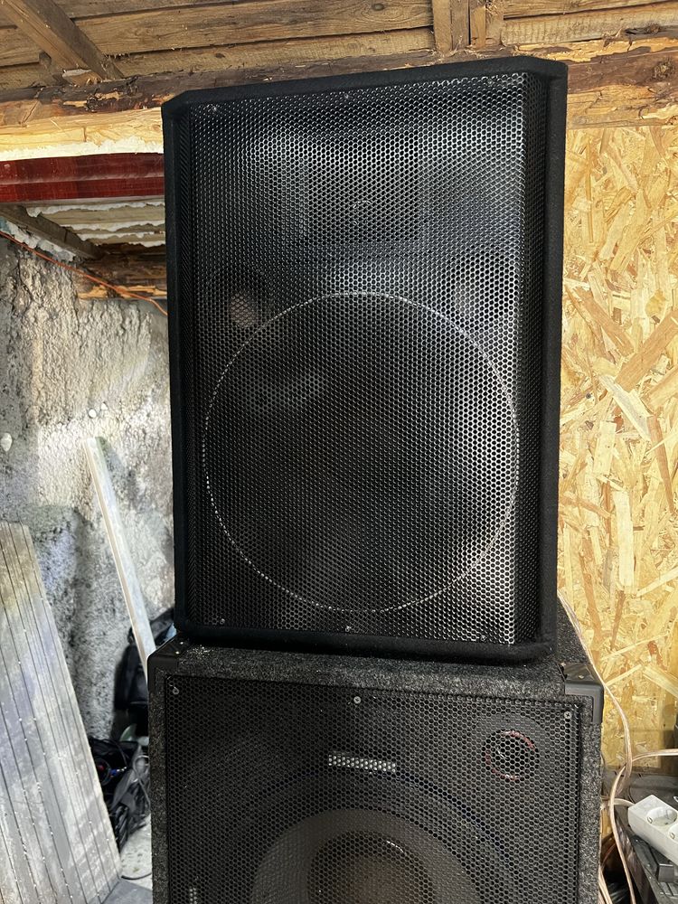 Se vinde ce se vede stati boxe mixere si puteri