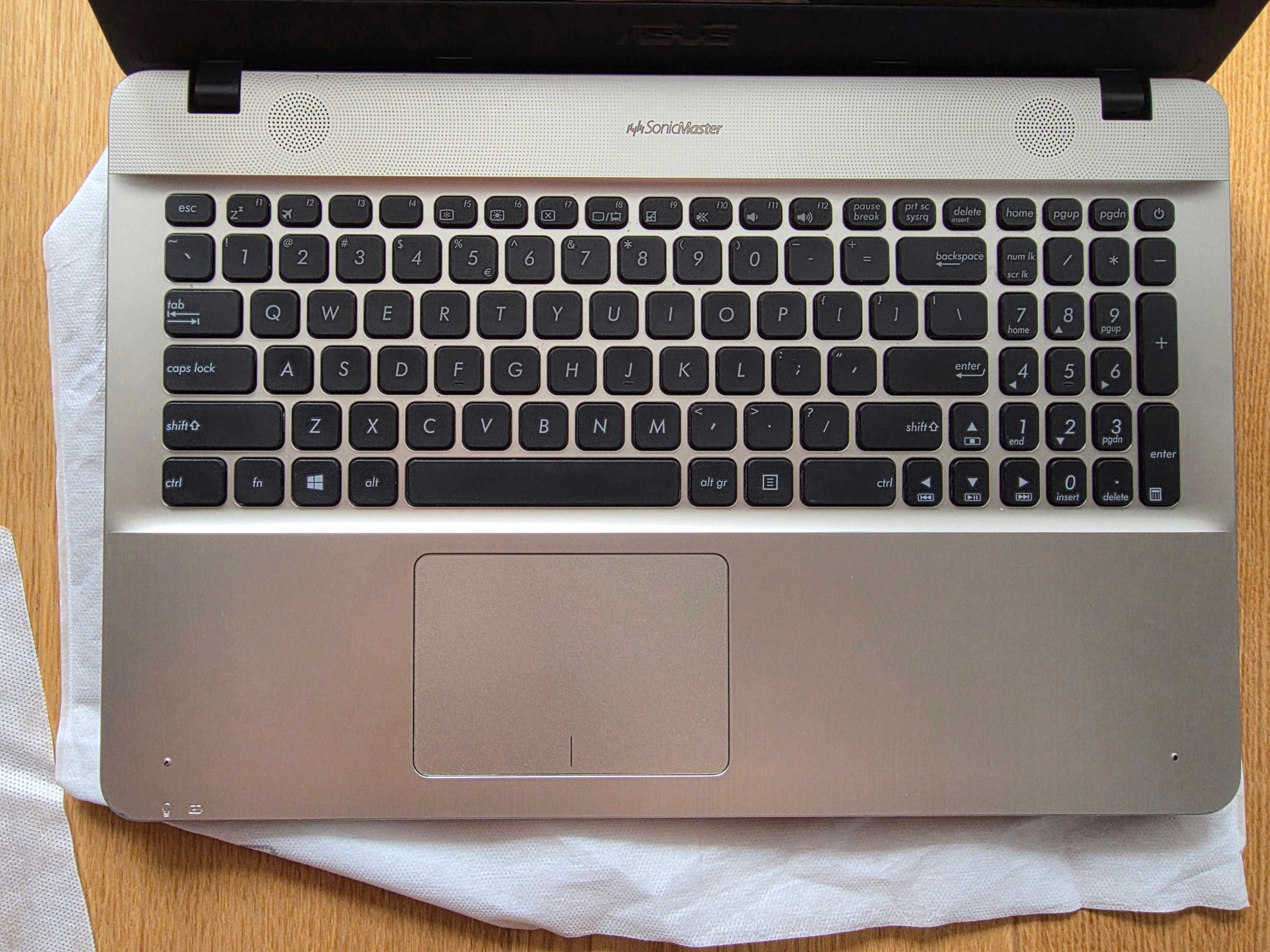 Лаптоп Asus X541UA-GO1372 - Intel I3-7100U 4GB RAM 256GB SSD