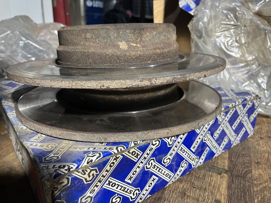 задние тормозные диски бмв Е38 730