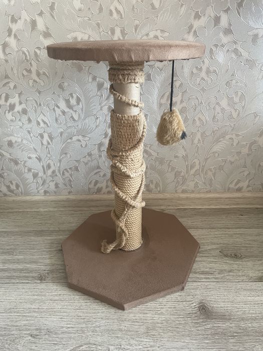 Отдам когтечочку