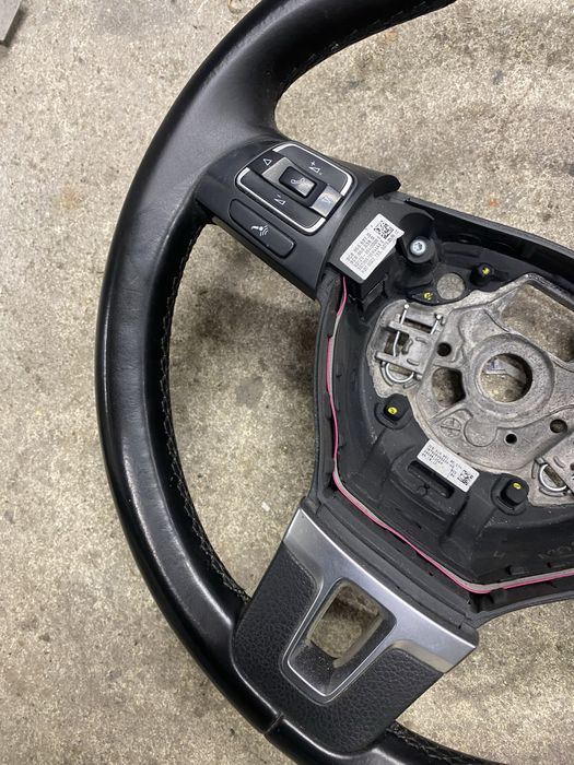 Волан пасат б7,голф 6 Перфектен