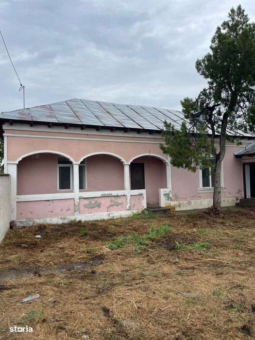 De vanzare casa Poroschia