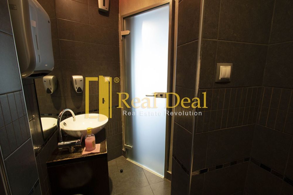 Дава се под наем Офис в София, Лозенец - 255 кв.м за 1200 € - Снимка #7