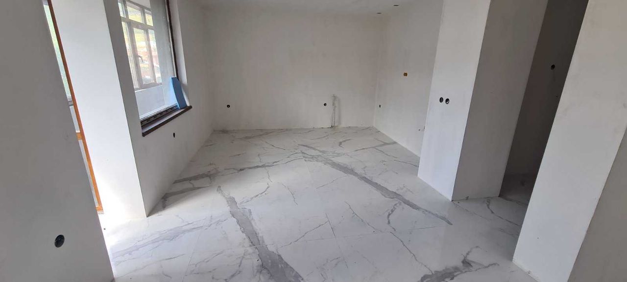Продава се Четиристаен апартамент в Провадия - 140 кв.м за 858 €/кв.м - Снимка #13