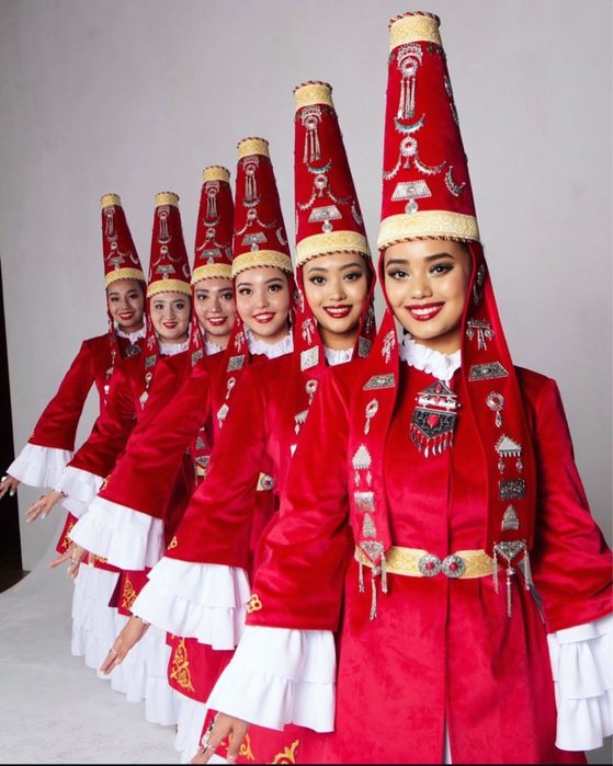 Танцевальные костюмы все в комплекте (продажа) ГОТОВЫЙ БИЗНЕС!