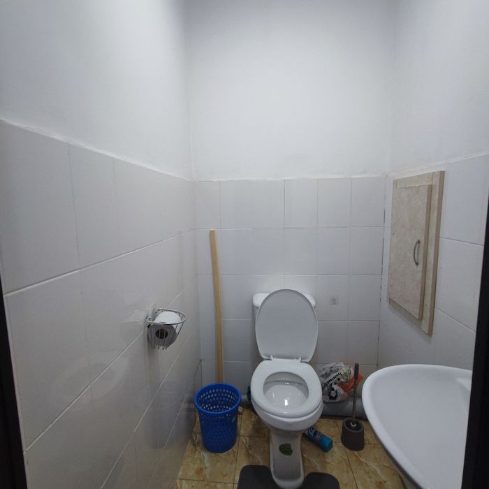 Sergeli-5A da 3 xona Jihozlari bilan Srochna Oilaga Arendaga Beriladi.