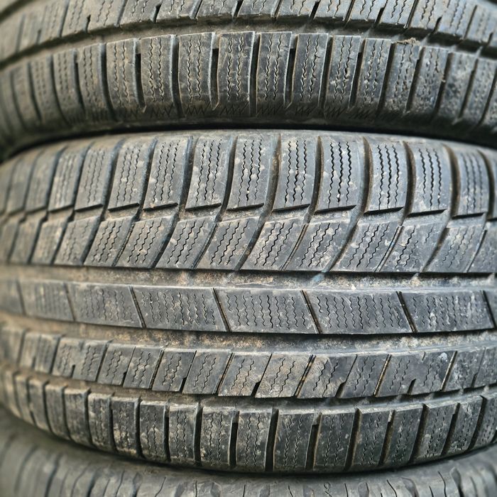 2x 235/45/18 M+S TOYO Stare excelentă