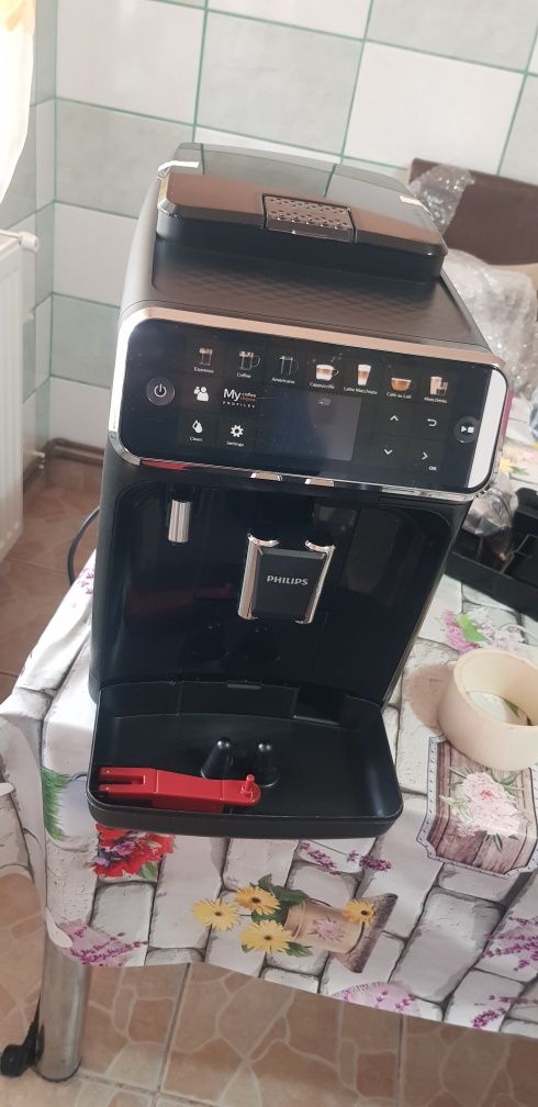 Espressor automat Philips seria 5400 LatteGo EP5447/60