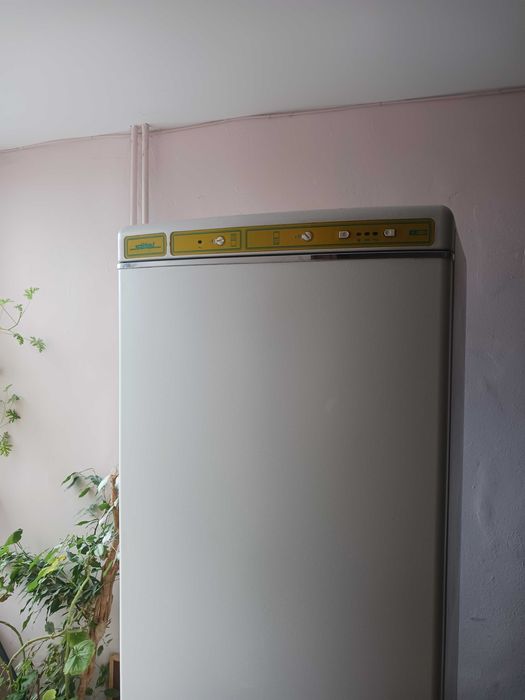 хладилник с фризер