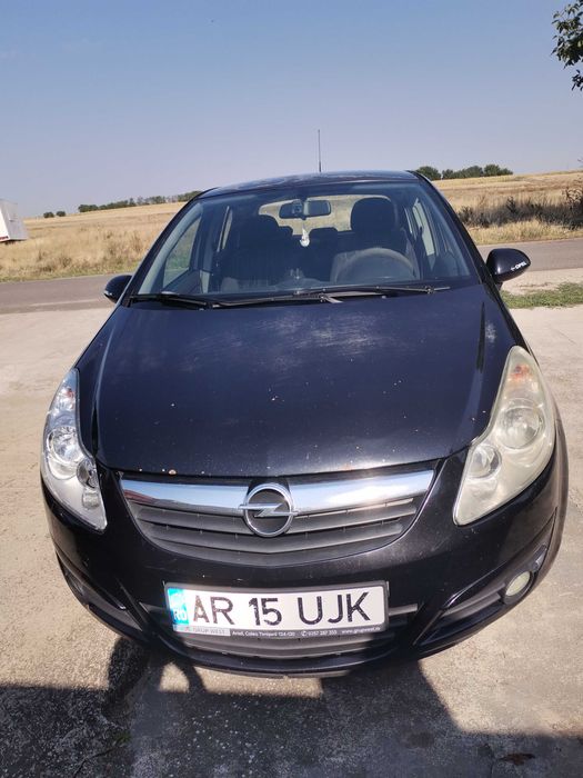Vând Opel Corsa D, an 2010, capacitate 1.3 diesel - Înmatriculată