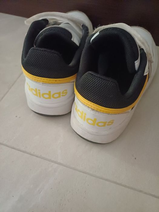 Маратонки  Adidas и ботуши