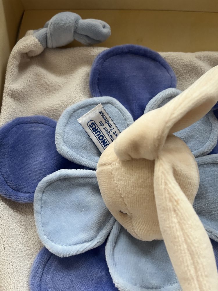 Doudou , за бебе на френската фирма Nounours