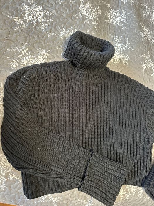 Скъсен пуловер с поло