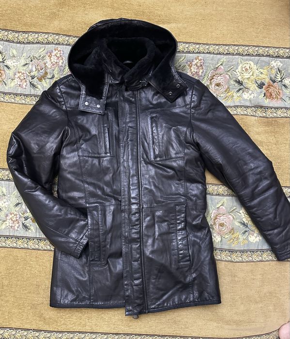 Мужская , зимняя, кожаная куртка с натуральным мехом