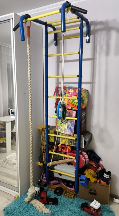 Шведская стенка в отличном состоянии