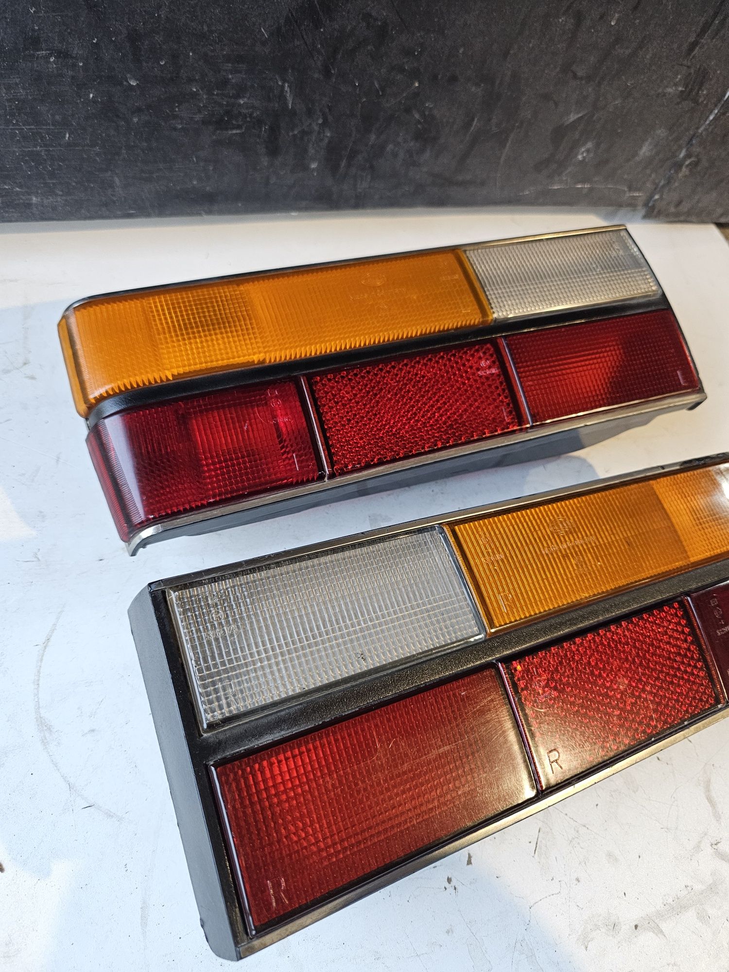 Stop Audi 100 C2