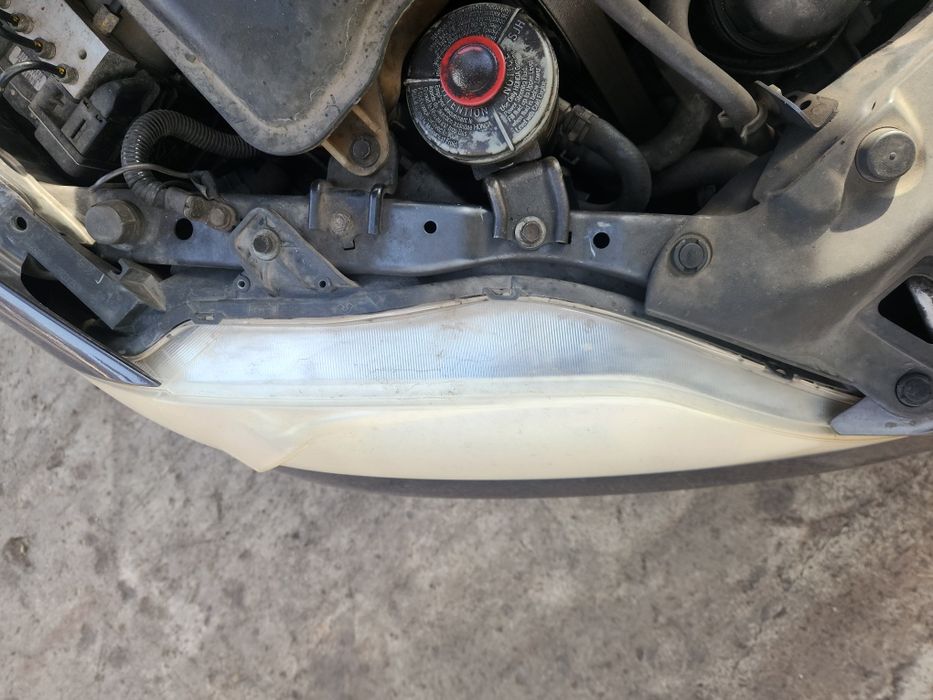 Фарове за Honda FRV