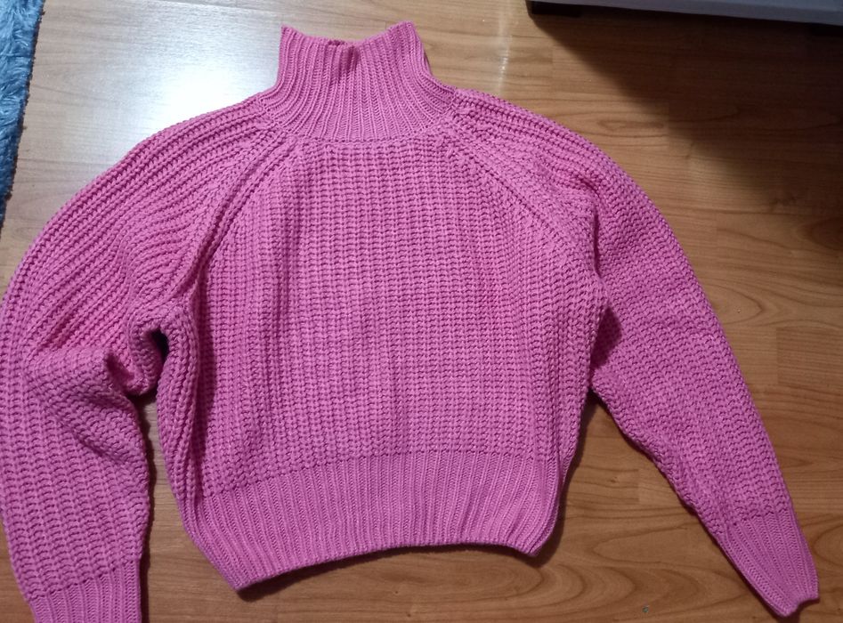 Pulover crop damă nou