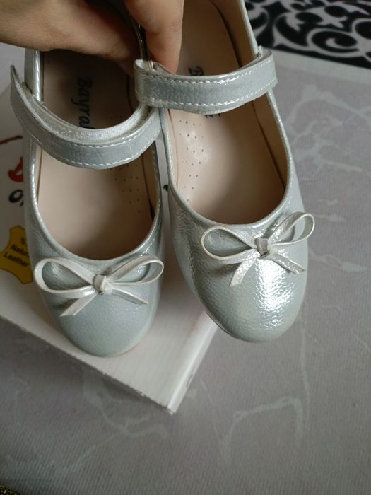 Продам туфли на девочку