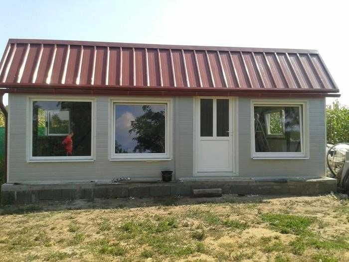 Casa, garaje auto pe structura metalica si panou sandwich termoizolant