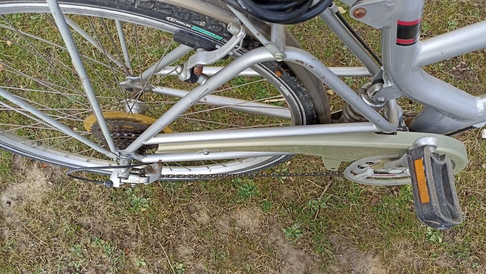 Vând bicicleta  cu 21 de viteze.