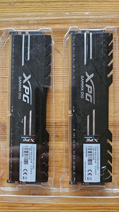 RAM памет DDR4 16GB kit 2x8GB A-DATA XPG GAMMIX D10