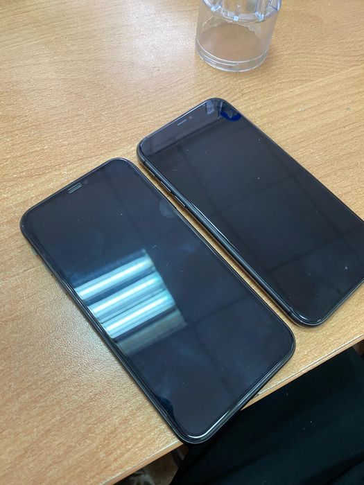 Два айфона 11 в хорошем состояний