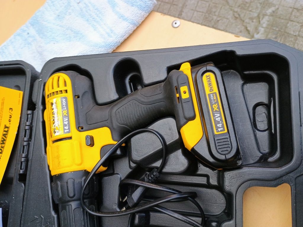 Винтоверт DeWalt