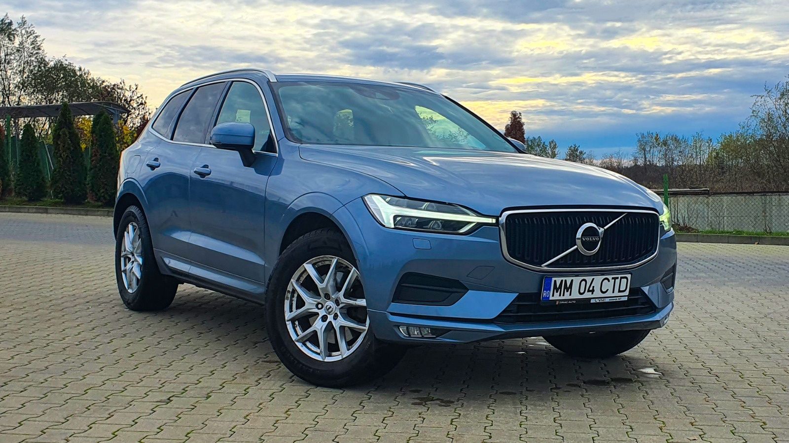 Volvo XC 60 D4 AWD Momentum , vand / schimb cu autoturism electrictri