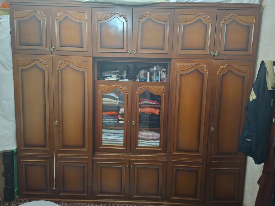 Стенка гостиная хорошими состояние