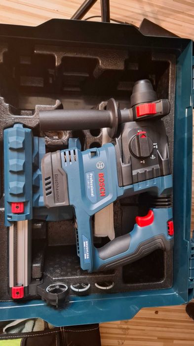 Bosch GBH 18v-22 + L-BOXX 236 + Aspirator GDE 18V-12