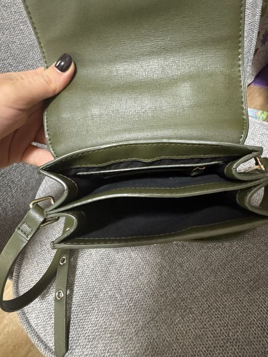 Zara зелена малка чанта