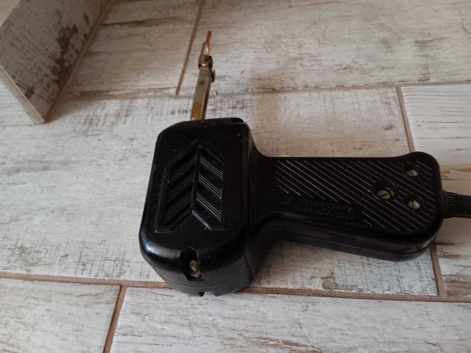 Pistol de lipit vechi Romanesc, Radio Progres București, anii 70