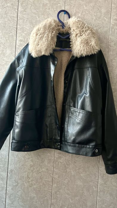 Женская куртка в идеальном состоянии