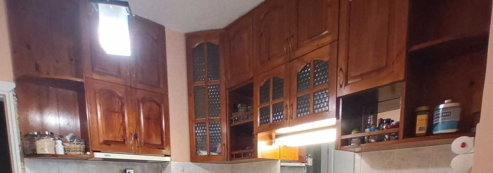 Кухненски модулни шкафове за стена